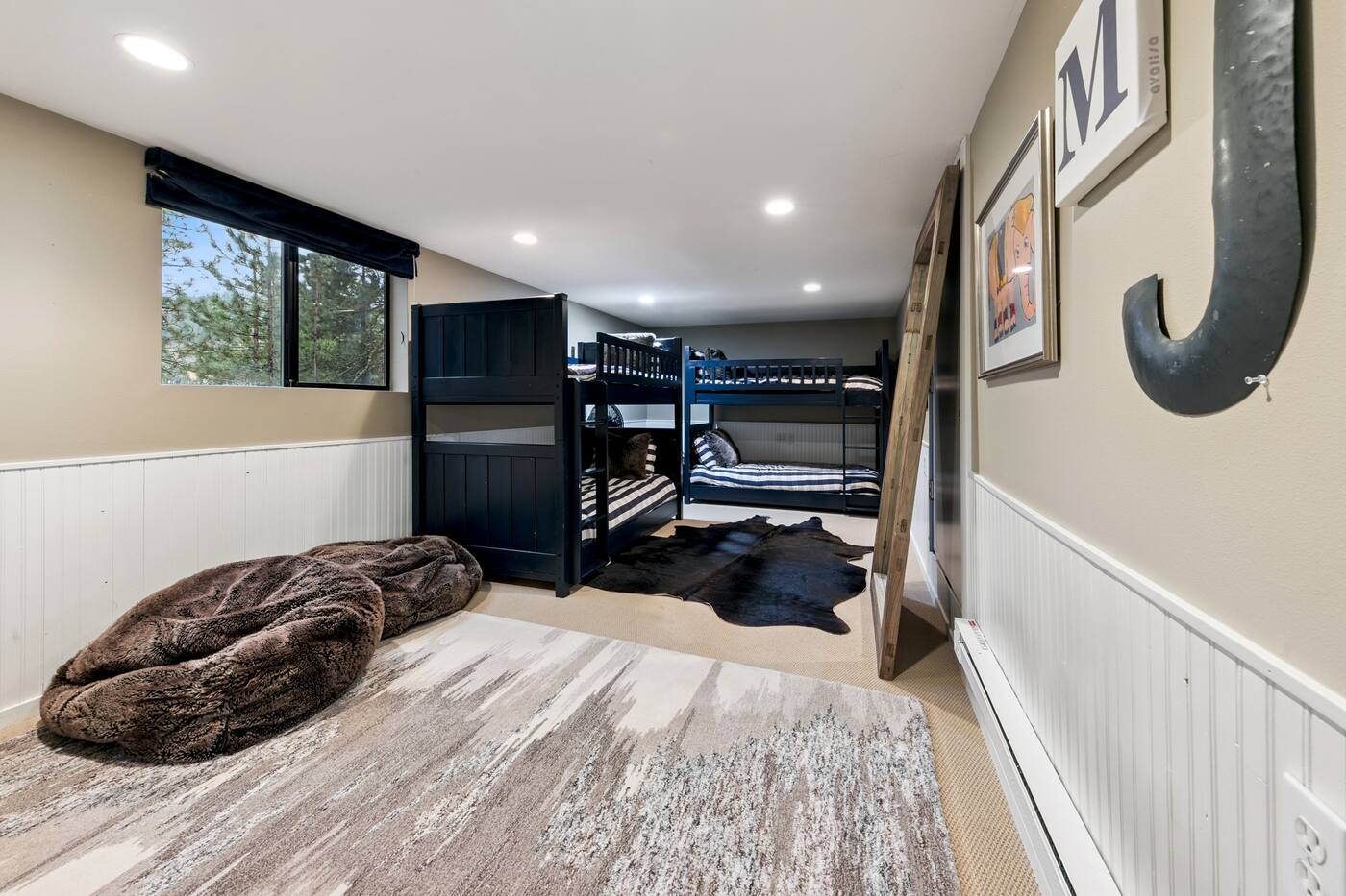 Bunk room
